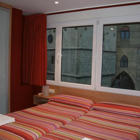 Ekia Pentsioa Hotel Zarautz Exterior photo