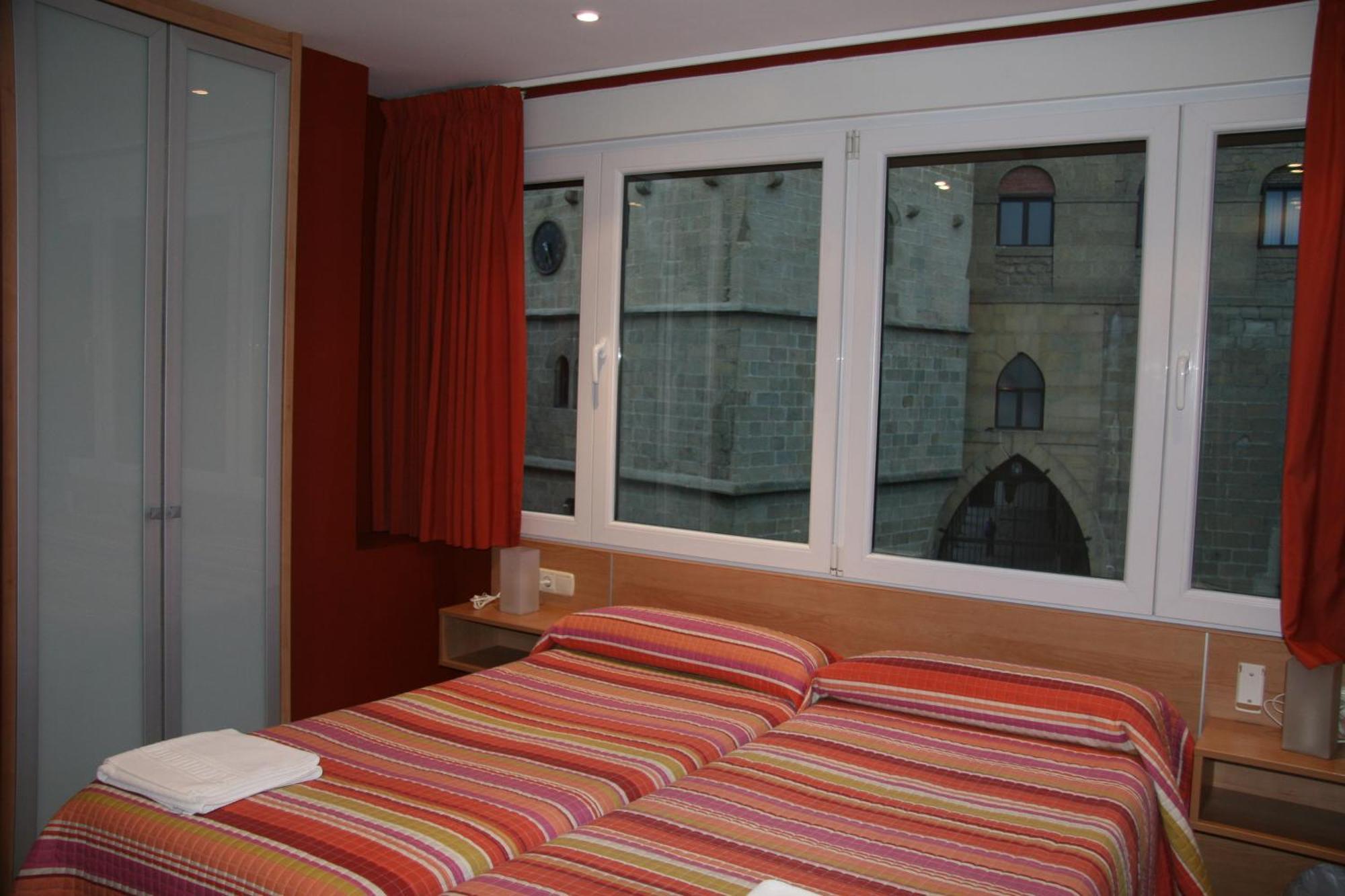 Ekia Pentsioa Hotel Zarautz Exterior photo
