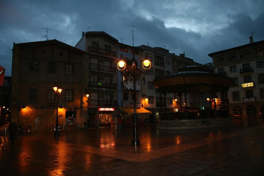 Ekia Pentsioa Hotel Zarautz Exterior photo