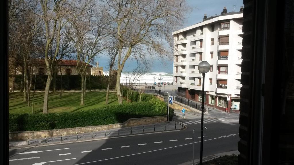 Ekia Pentsioa Hotel Zarautz Room photo