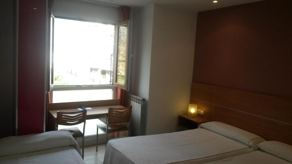 Ekia Pentsioa Hotel Zarautz Room photo