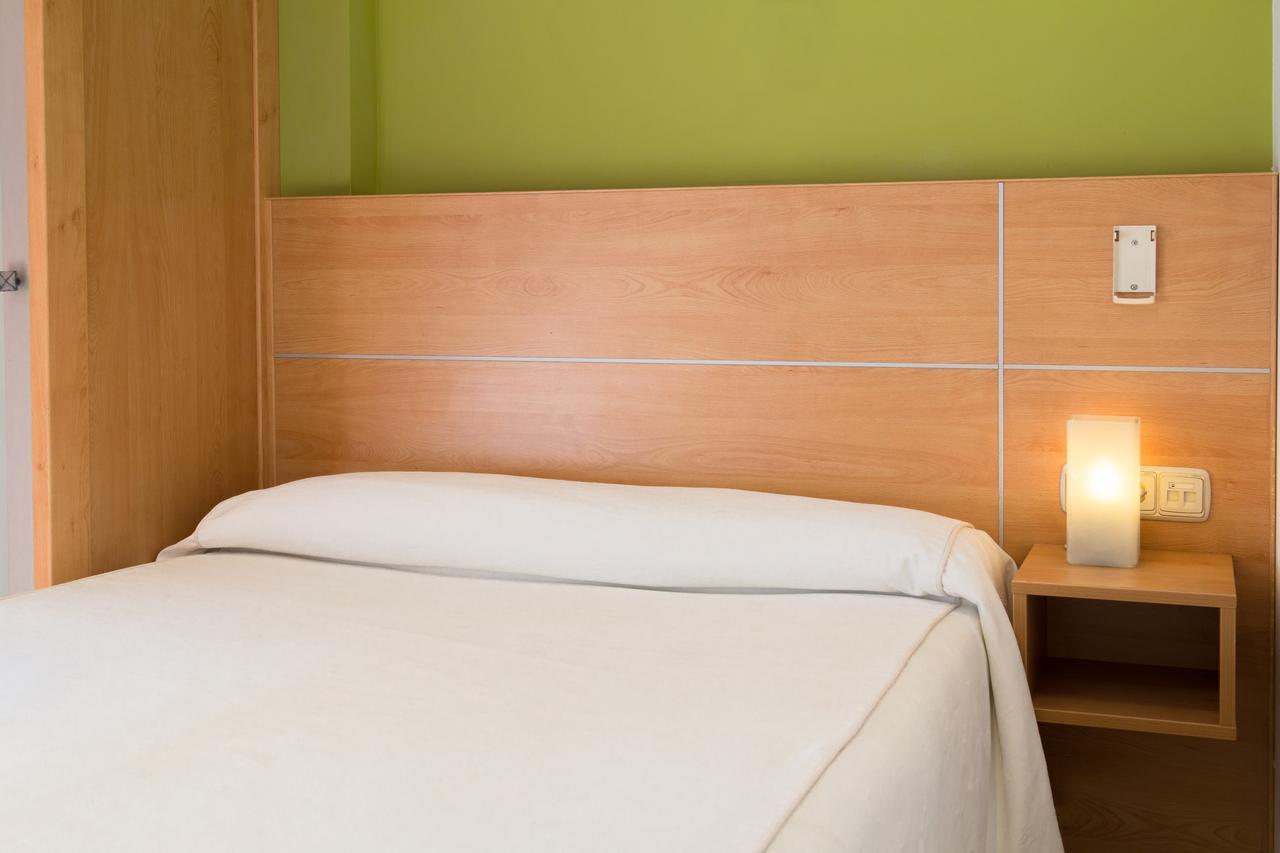 Ekia Pentsioa Hotel Zarautz Exterior photo